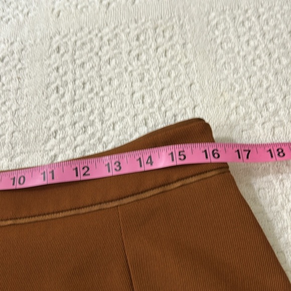 Forever 21‎ Classic camel color mini skirt with lining size large - Picture 6 of 9